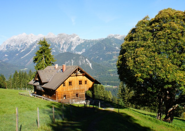 Scharlinger Ferienalm, Selbstversorgerh&uuml;tte am Hauser Kaibling im Sommer &copy; Familie Promok